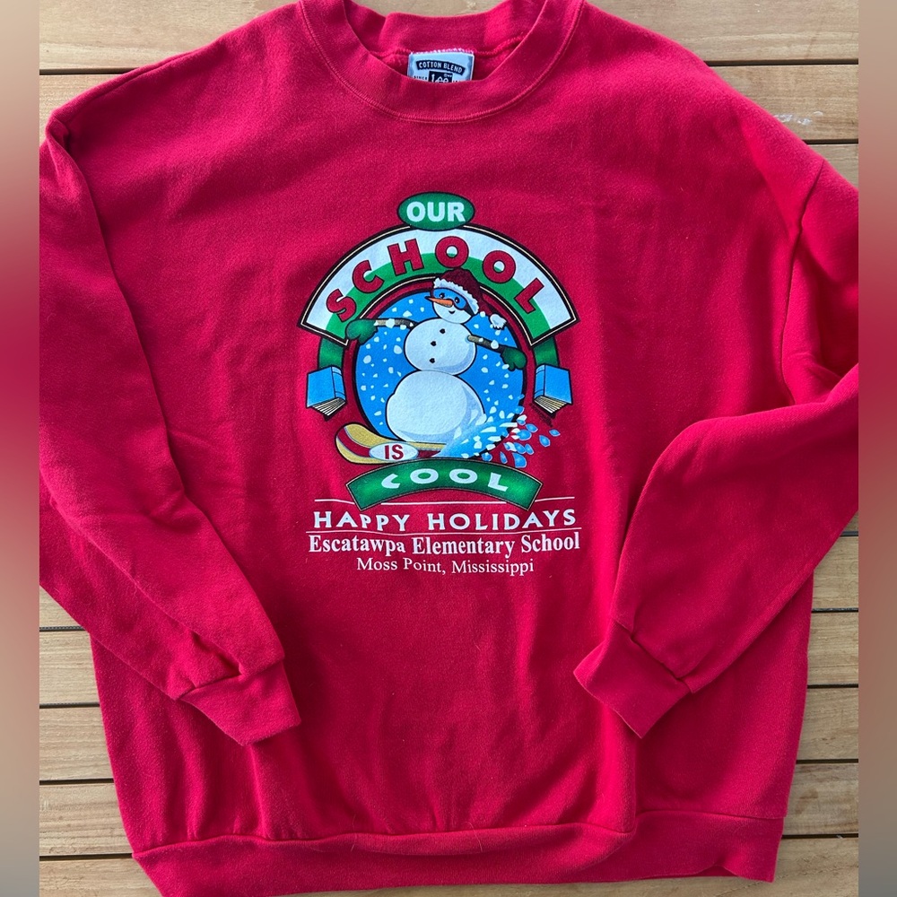 Vintage Red Christmas Sweatshirt with Snowman Graphic Moss Point Mississippi